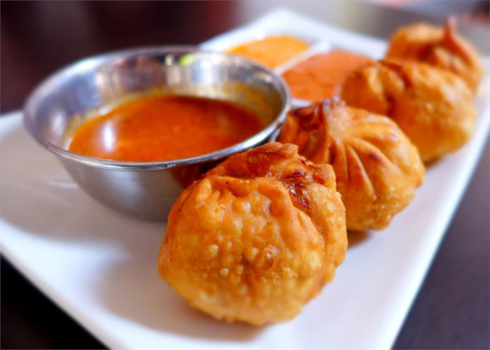 Momos